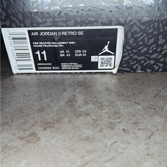 Jordan 3 Retro SE Unite ❗️SOLD❗️ - Picture 2 of 3